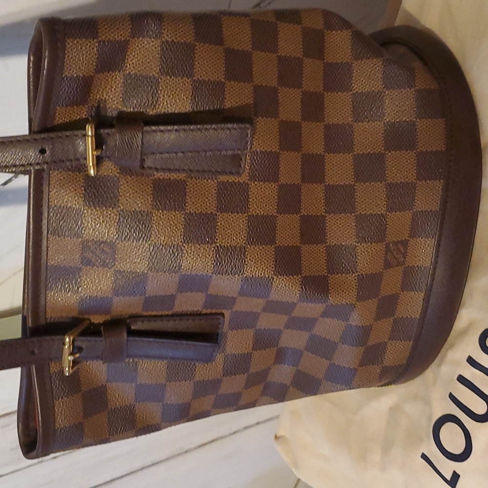 Authentic louis vuitton demier bucket bag in excellent condition!! - Picture 2 of 13